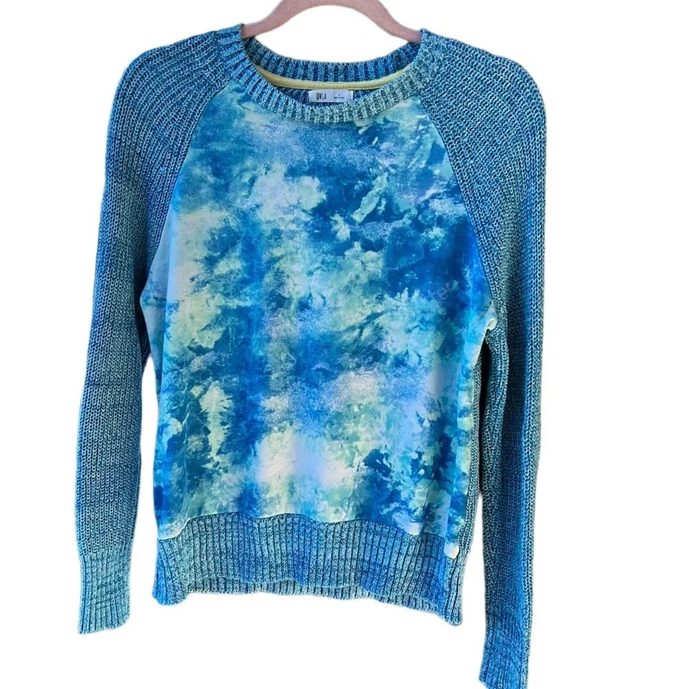 OVLA Blue Mixed Media Dip Die Knit Boho Sweater. Small